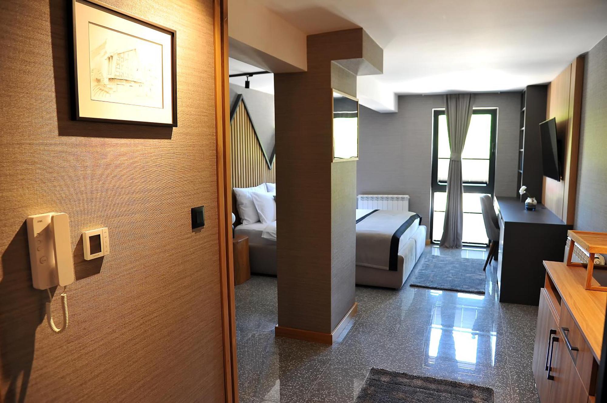 Modern Mountain Hotel Kolasin Exterior photo